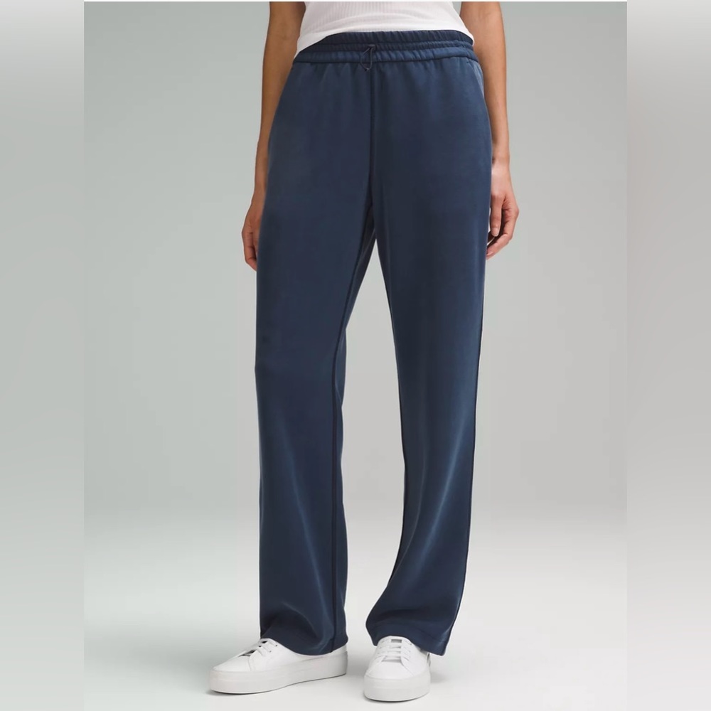 Lululemon Softstreme High-Rise Pant - Navy